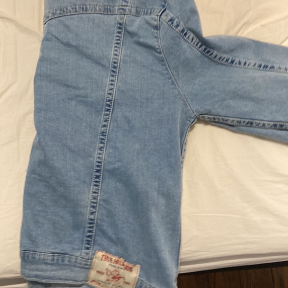 True religion Jean jacket size small and never worn - Picture 3 of 3